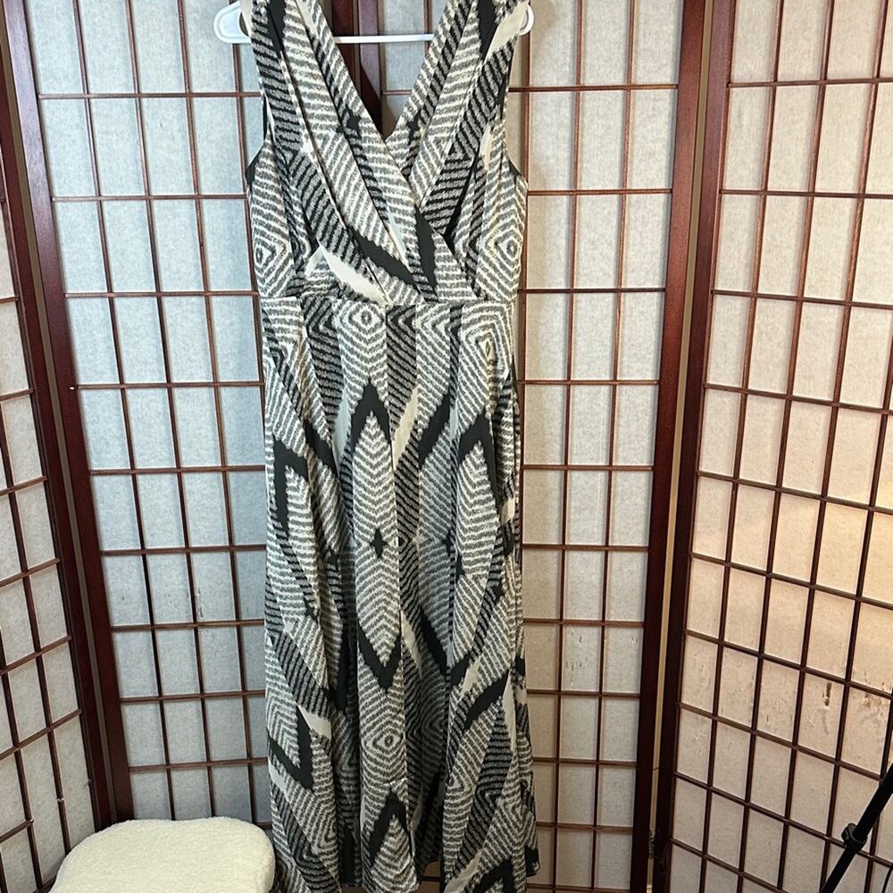 Banana Republic Black and Cream Geometric Maxi Dress